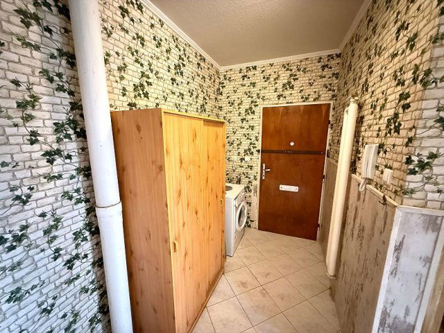 Eladó panellakás, Szentendrén 63.9 M Ft, 2 szobás