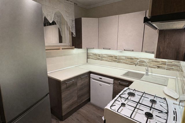 Eladó panellakás, Dunakeszin 76.7 M Ft, 3 szobás