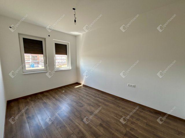 Eladó családi ház, Bábolnán 126 M Ft, 4 szobás