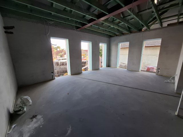Eladó ipari ingatlan, Mendén, Fő utcában 79.9 M Ft, 2 szobás