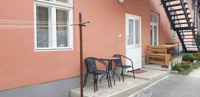 Kiadó téglalakás, albérlet, Sopronban 100 E Ft / hó, 1 szobás