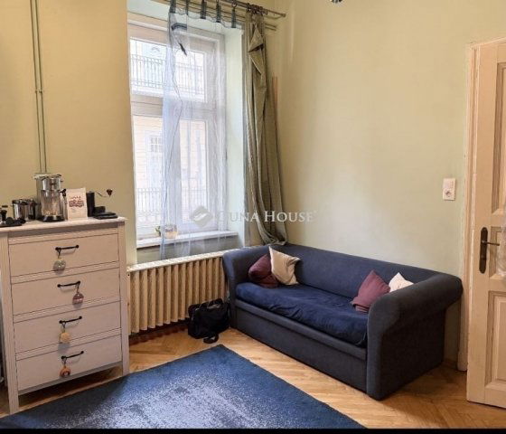 Eladó téglalakás, Budapesten, VI. kerületben 93 M Ft, 3 szobás