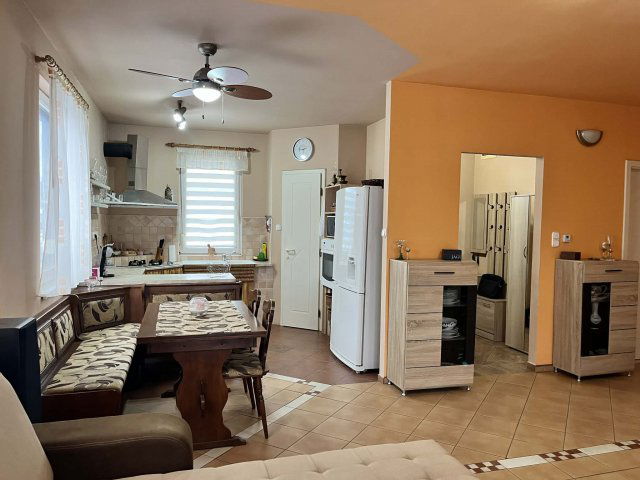 Eladó családi ház, Debrecenben 95.9 M Ft, 3+1 szobás