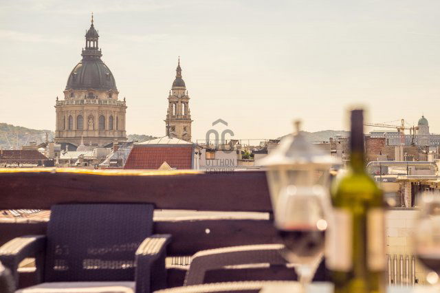 Eladó téglalakás, Budapesten, VI. kerületben, Hajós utcában