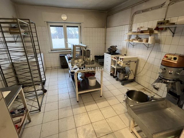 Eladó családi ház, Sárkeresztúron 32 M Ft, 4 szobás