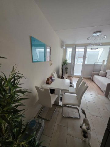 Eladó panellakás, Pécsett 52.5 M Ft, 2+1 szobás