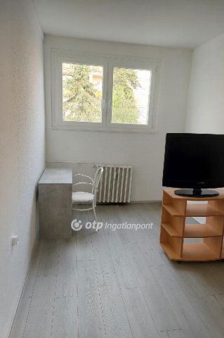 Eladó panellakás, Budapesten, XXI. kerületben 52.5 M Ft, 2 szobás