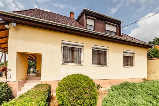 Eladó családi ház, Bogácson 99 M Ft, 6 szobás