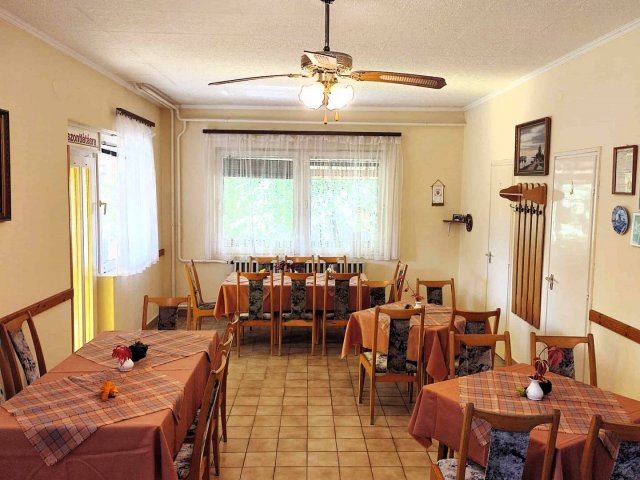 Eladó családi ház, Balatonmáriafürdőn 110 M Ft, 3 szobás