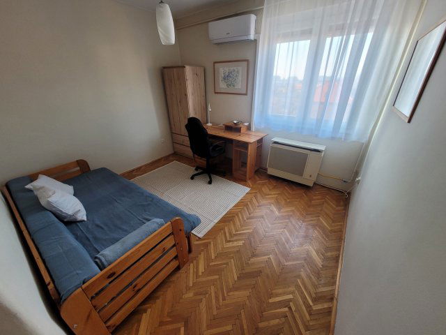 Kiadó téglalakás, albérlet, Pécsett, Légszeszgyár utcában