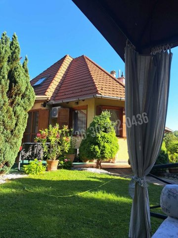 Eladó családi ház, Verőcén 185 M Ft, 5 szobás