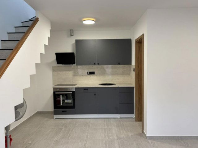 Eladó téglalakás, Budapesten, III. kerületben 69.9 M Ft