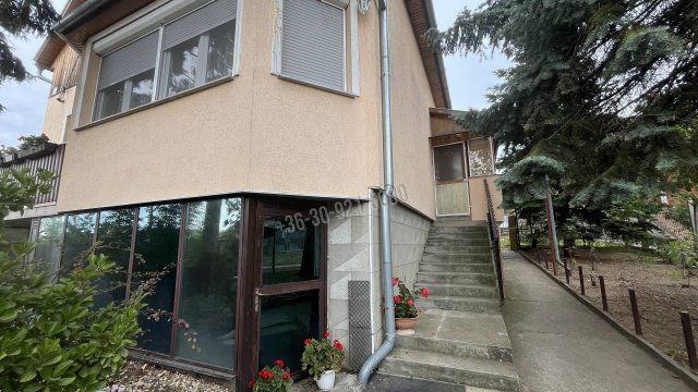 Eladó családi ház, Gödöllőn 118 M Ft, 5 szobás