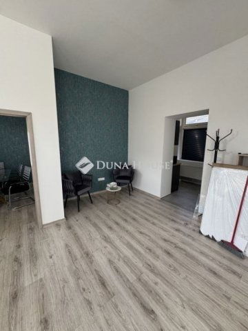 Eladó téglalakás, Budapesten, XV. kerületben 55 M Ft, 2 szobás