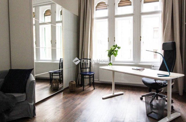 Eladó téglalakás, Budapesten, IX. kerületben, Lónyay utcában