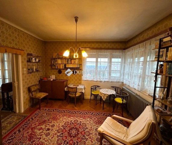 Eladó családi ház, Budapesten, III. kerületben 159 M Ft