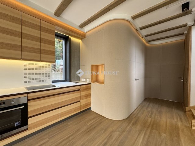 Eladó családi ház, Budapesten, II. kerületben 410 M Ft, 5 szobás