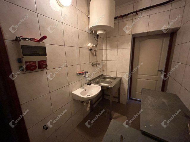 Eladó ipari ingatlan, Monorierdőn 350 M Ft / költözzbe.hu