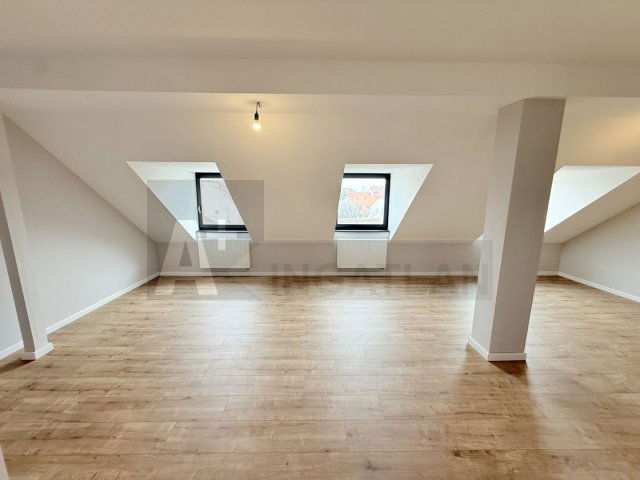 Eladó téglalakás, Szegeden 80 M Ft, 2 szobás