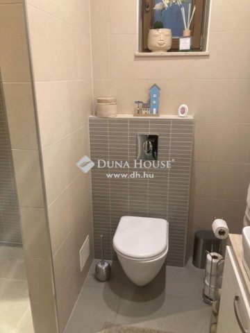 Eladó hotel, Sopronban 380 M Ft, 13 szobás / költözzbe.hu