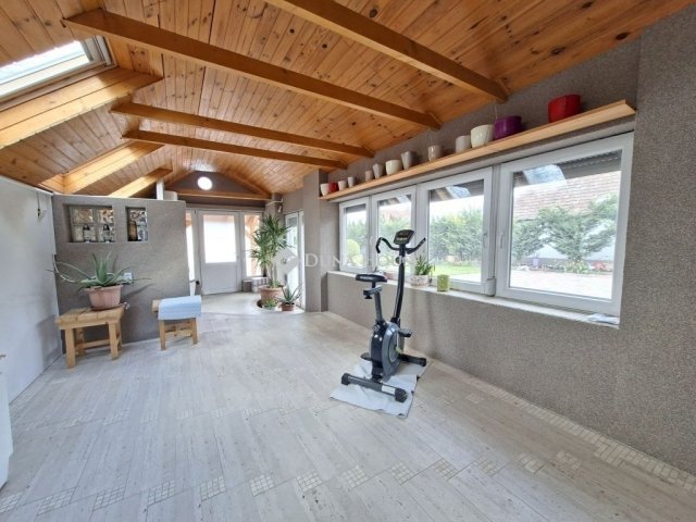 Eladó családi ház, Tápiószecsőn 125 M Ft, 3 szobás