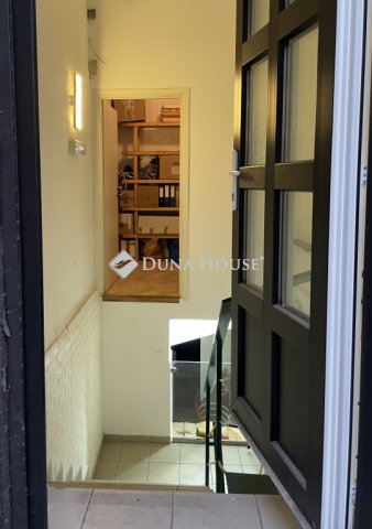 Eladó üzlethelyiség, Budapesten, IX. kerületben, Erkel utcában