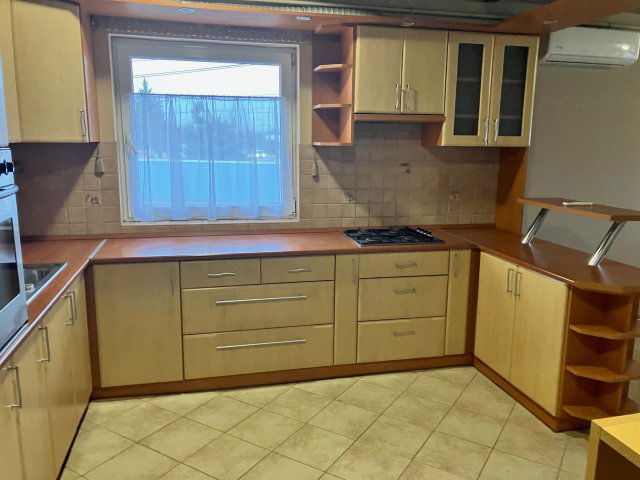 Eladó téglalakás, Szigetszentmiklóson 74.99 M Ft, 4 szobás