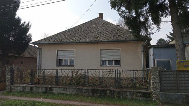 Eladó családi ház, Kállón 14.9 M Ft, 3+1 szobás