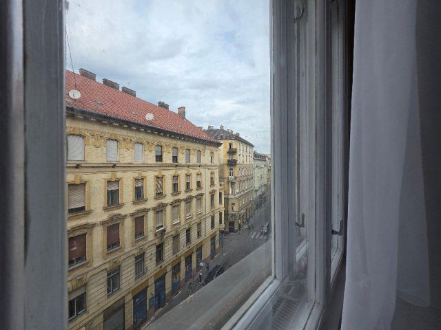Eladó téglalakás, Budapesten, VIII. kerületben 94 M Ft, 2 szobás