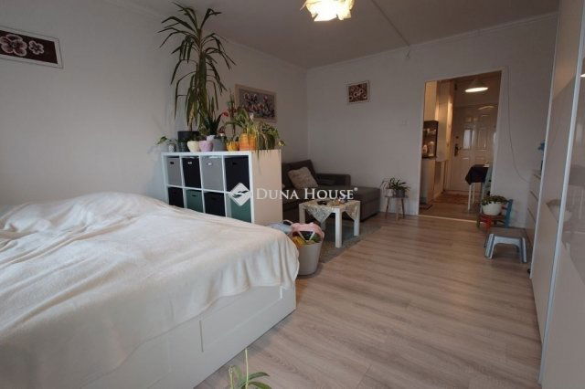 Eladó panellakás, Kecskeméten 36.9 M Ft, 1 szobás