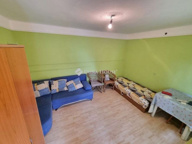 Eladó nyaraló, Gárdonyban 34.5 M Ft, 1 szobás