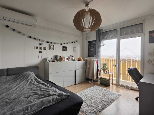 Eladó panellakás, Pécsett, Szabadság utcában 54.9 M Ft