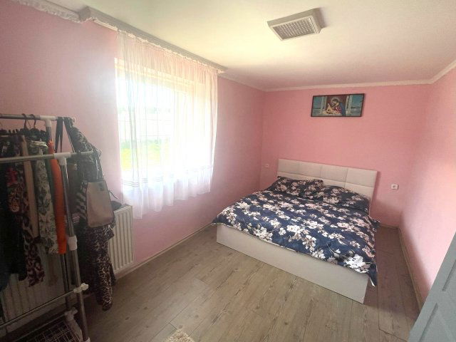 Eladó családi ház, Gércén 35.9 M Ft, 4 szobás