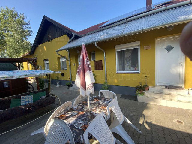 Eladó hotel, Siófokon 180 M Ft / költözzbe.hu