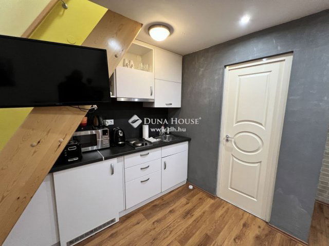 Eladó téglalakás, Budapesten, VII. kerületben 99.99 M Ft