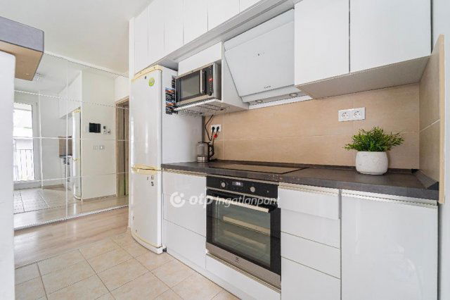 Eladó téglalakás, Budapesten, IV. kerületben 165 M Ft, 4 szobás