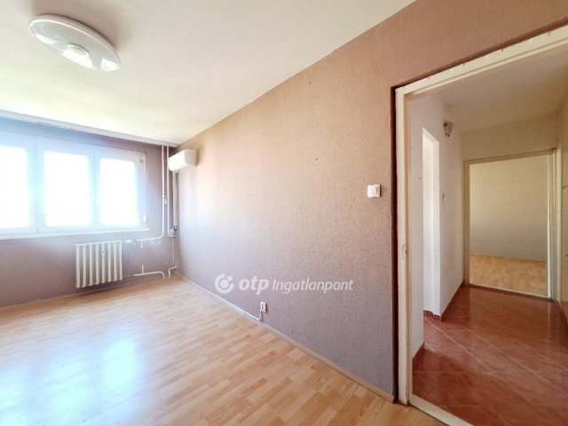 Eladó panellakás, Budapesten, III. kerületben 60 M Ft, 2 szobás
