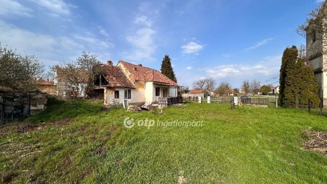 Eladó családi ház, Kenyerin 13.99 M Ft, 1+1 szobás