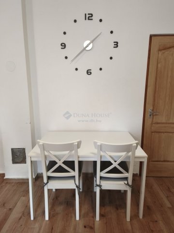 Eladó családi ház, Szigetszentmiklóson 79 M Ft, 3 szobás