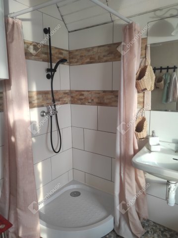 Eladó nyaraló, Szegeden 55 M Ft, 2 szobás / költözzbe.hu