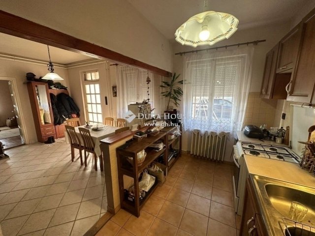 Eladó családi ház, Pilisen 57.9 M Ft, 4 szobás