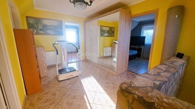 Eladó ikerház, Üllőn 125 M Ft, 5 szobás / költözzbe.hu