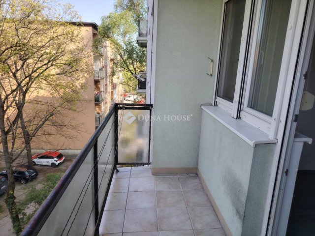Eladó téglalakás, Tatabányán, Kós Károly utcában 36.9 M Ft