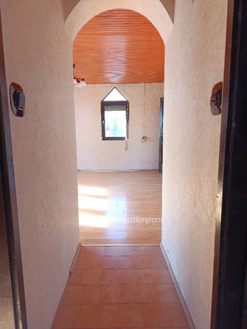 Eladó családi ház, Érden 84.99 M Ft, 6 szobás