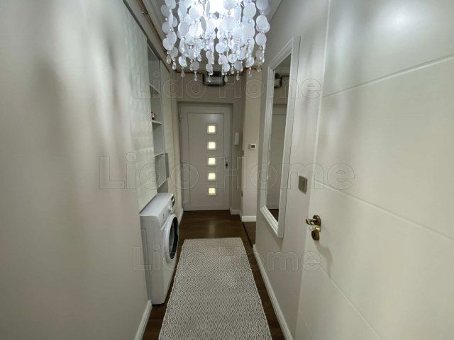 Eladó téglalakás, Siófokon 77.5 M Ft, 2 szobás