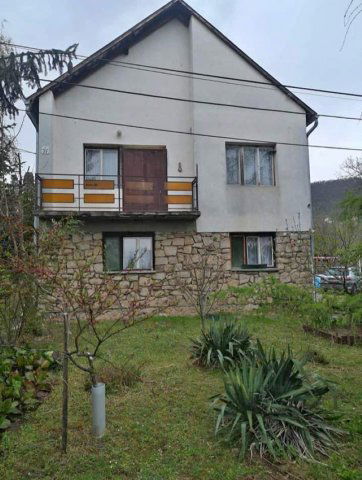Eladó családi ház, Badacsonytomajon 55 M Ft, 6 szobás