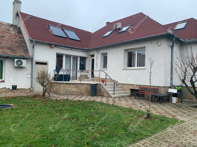 Eladó családi ház, Csempeszkopácson 128 M Ft, 6 szobás