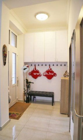 Eladó téglalakás, Budapesten, VI. kerületben 130 M Ft