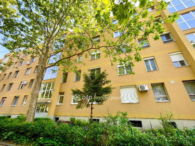 Eladó téglalakás, Budapesten, IX. kerületben 45.8 M Ft, 1 szobás