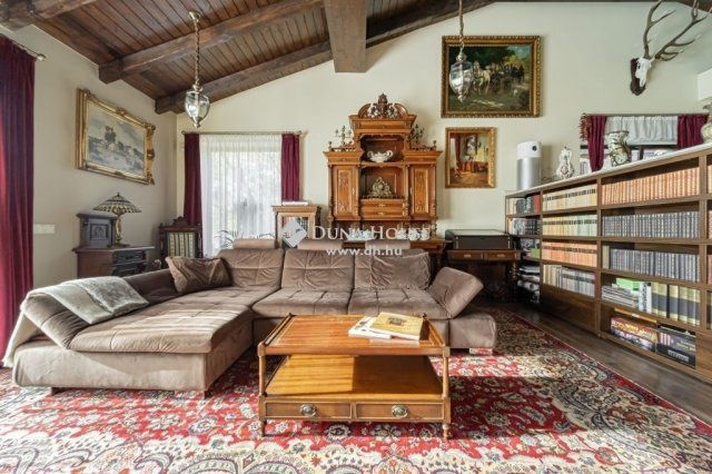 Eladó családi ház, Szentendrén 530 M Ft, 6 szobás